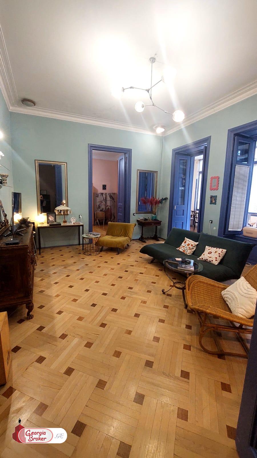 nearly repaired 4-room apartment for rent